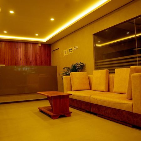 Jayalakshmi Residency Hotel Vaduvanchal Luaran gambar