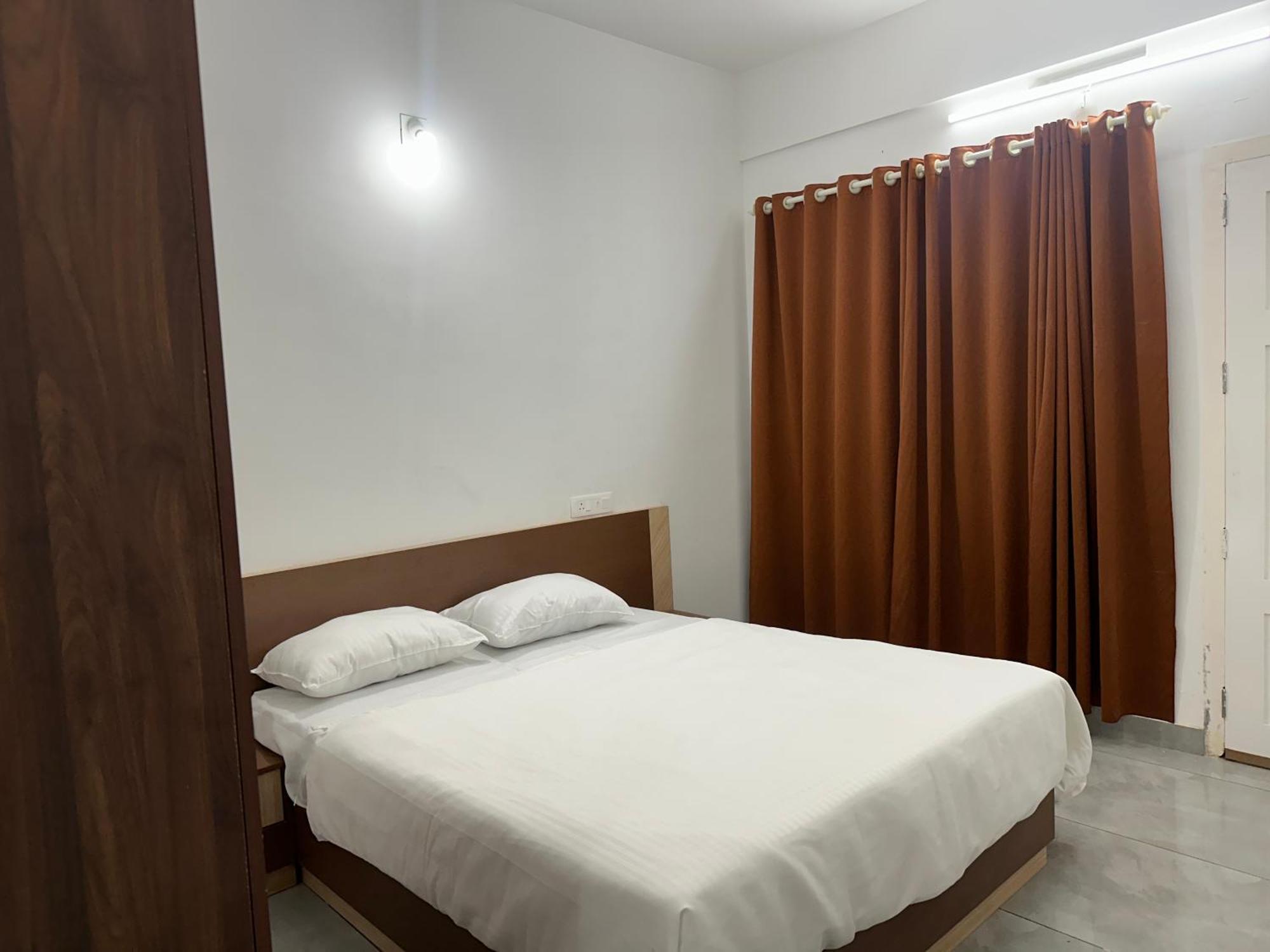 Jayalakshmi Residency Hotel Vaduvanchal Luaran gambar