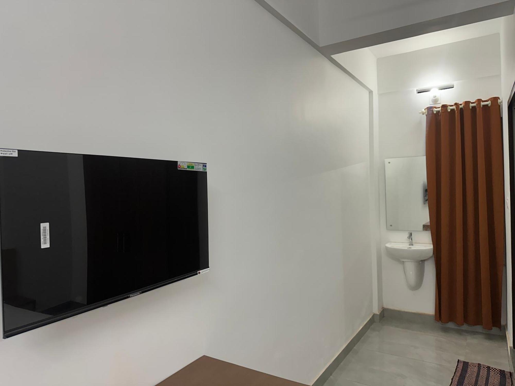 Jayalakshmi Residency Hotel Vaduvanchal Luaran gambar