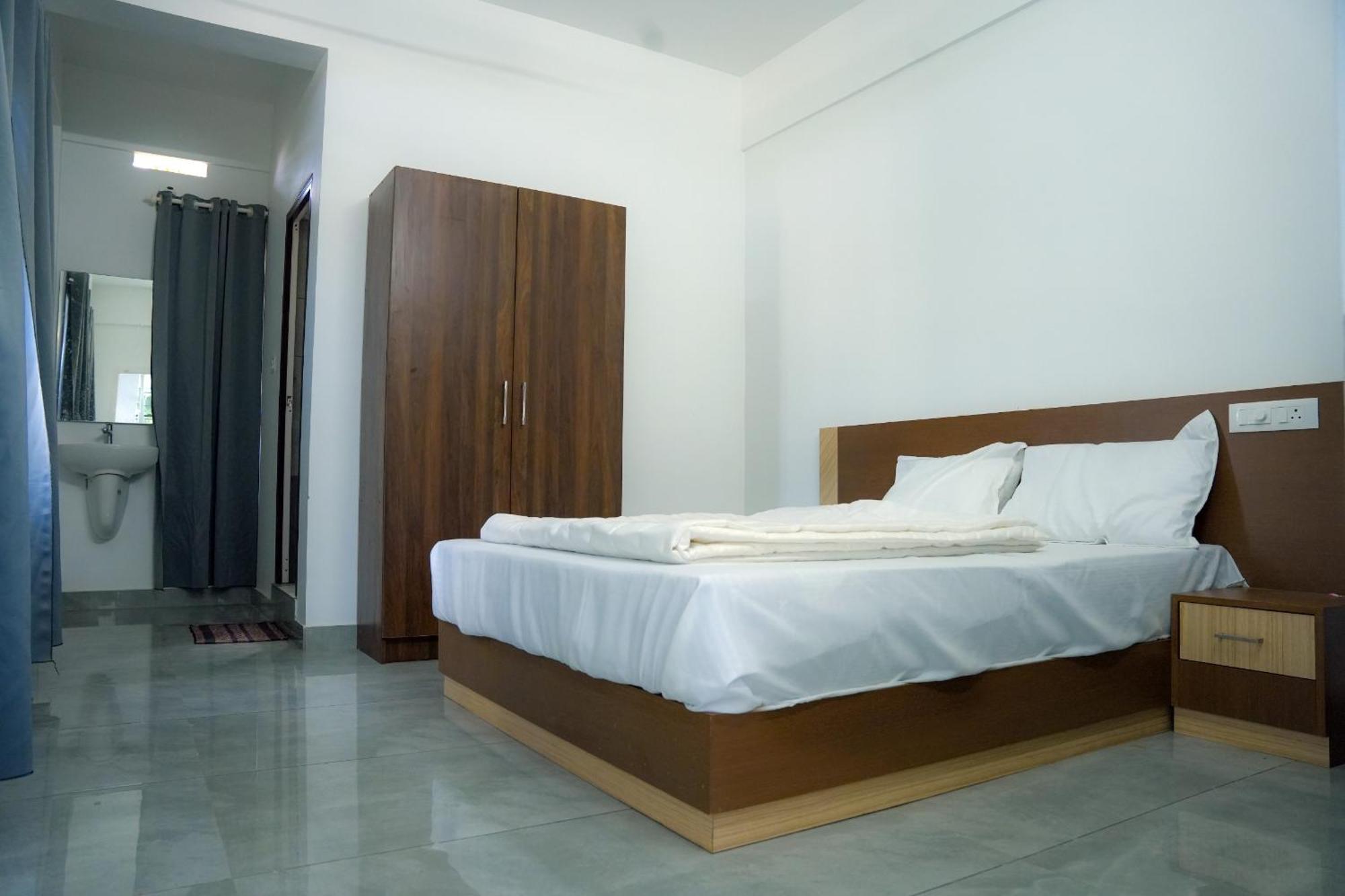 Jayalakshmi Residency Hotel Vaduvanchal Luaran gambar